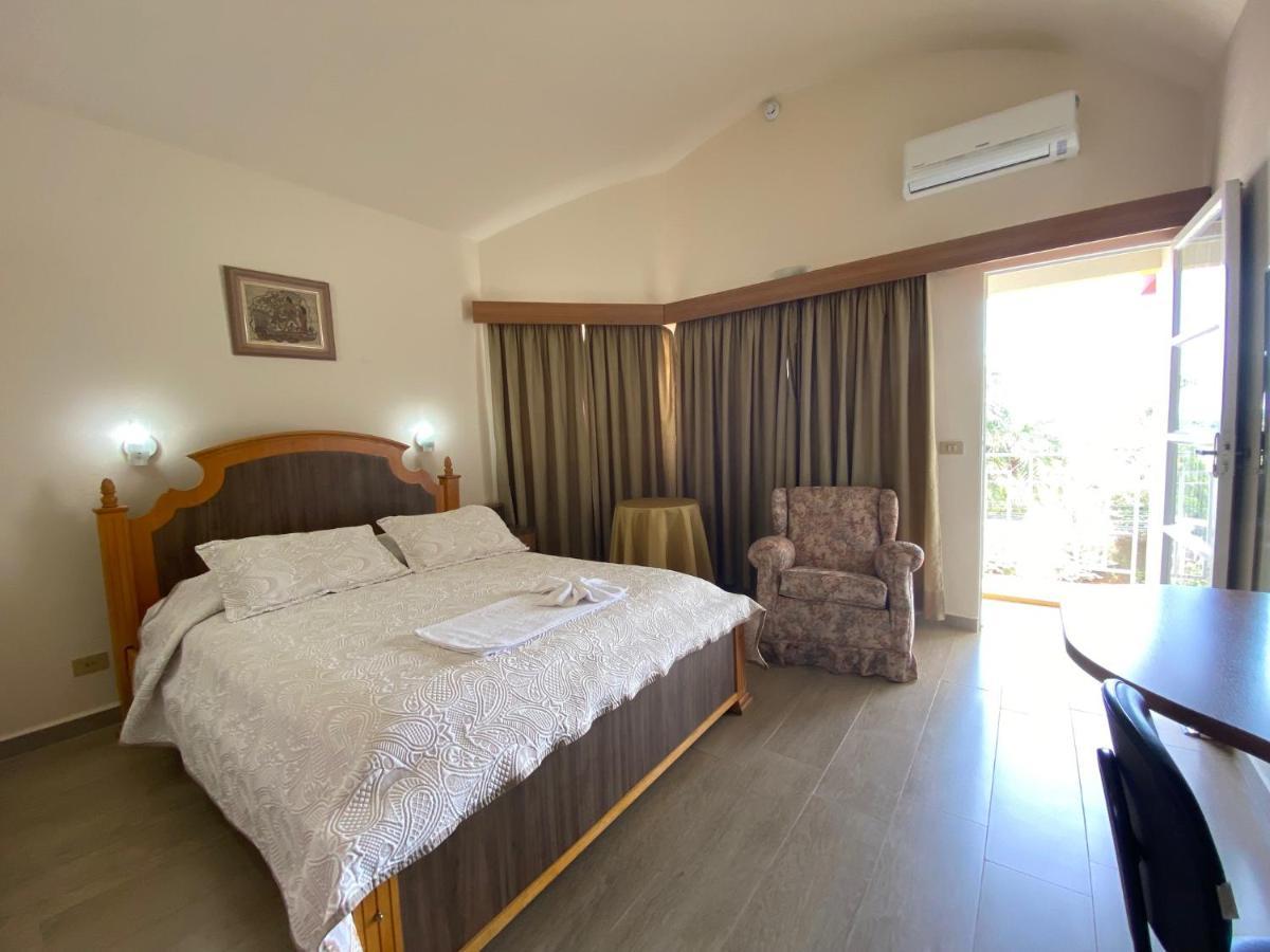 Kanoa Hotel Santo Antônio da Platina المظهر الخارجي الصورة
